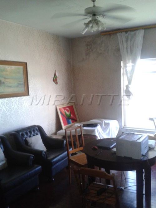Terreno de 828m² em Jardim Floresta
