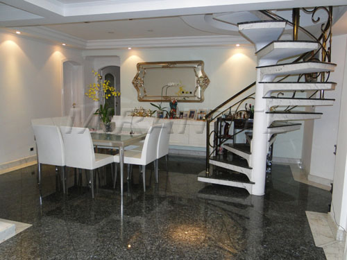 Cobertura de 425m² com 4 quartos em Água Fria