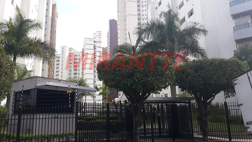 Apartamento de 164m² com 3 quartos em Água Fria