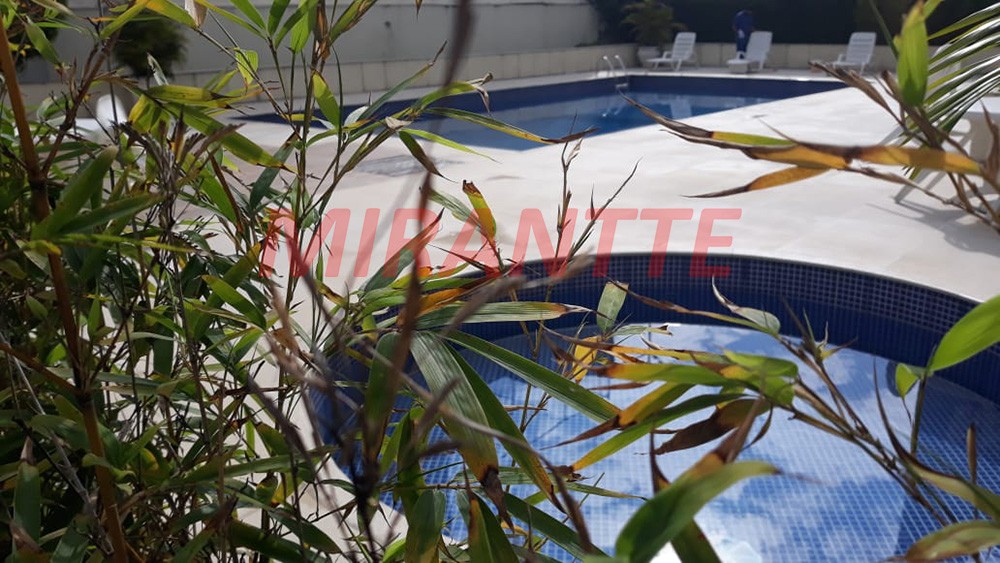 Apartamento de 164m² com 3 quartos em Água Fria