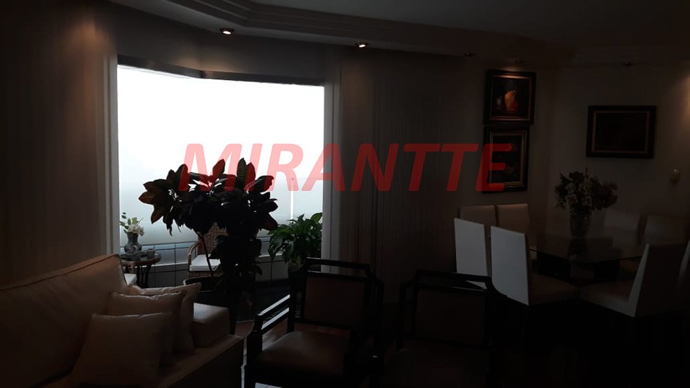 Apartamento de 164m² com 3 quartos em Água Fria