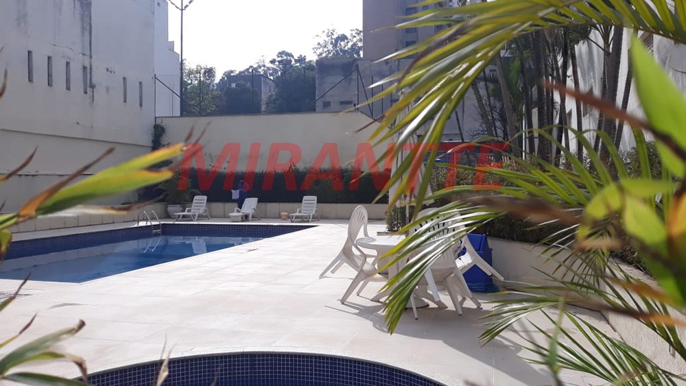 Apartamento de 164m² com 3 quartos em Água Fria