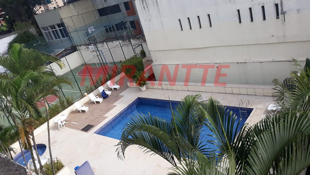 Apartamento de 164m² com 3 quartos em Água Fria
