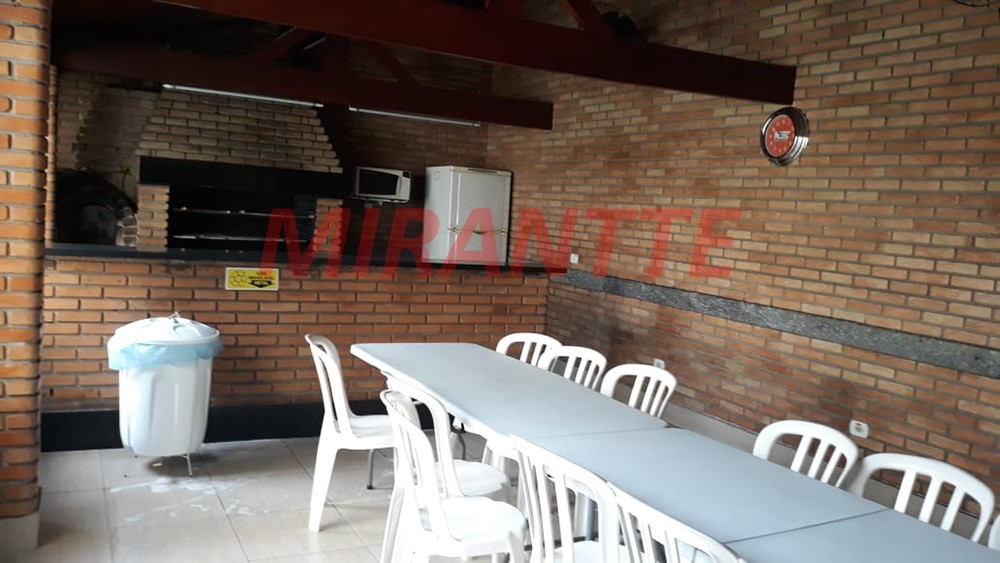 Apartamento de 164m² com 3 quartos em Água Fria