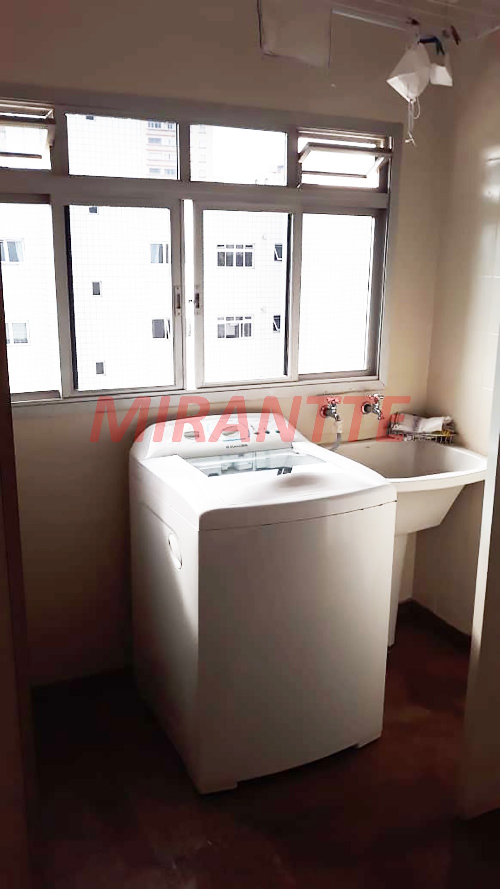 Apartamento de 164m² com 3 quartos em Água Fria