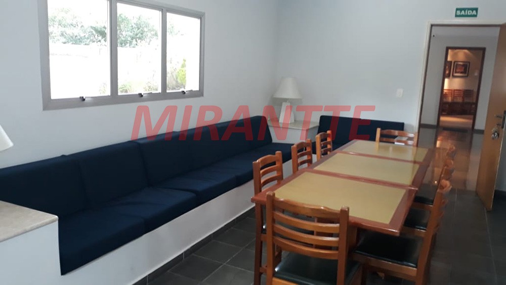 Apartamento de 164m² com 3 quartos em Água Fria