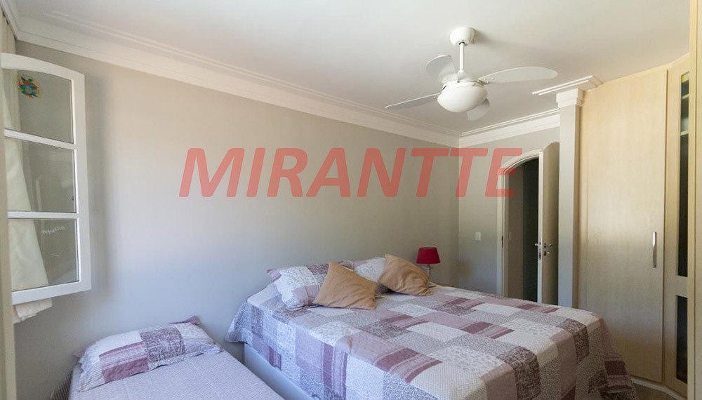Sobrado de 299m² com 4 quartos em Barro Branco
