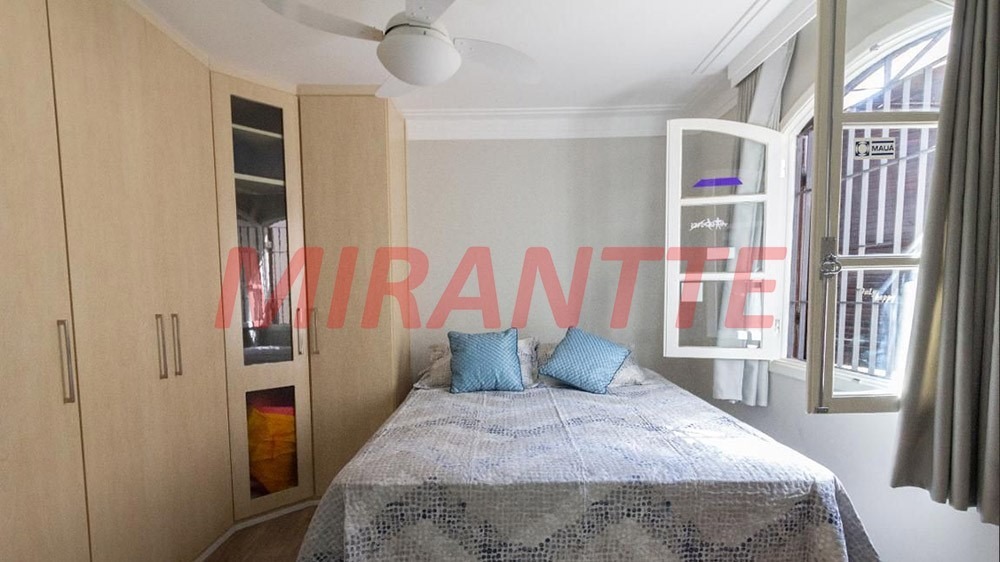Sobrado de 299m² com 4 quartos em Barro Branco