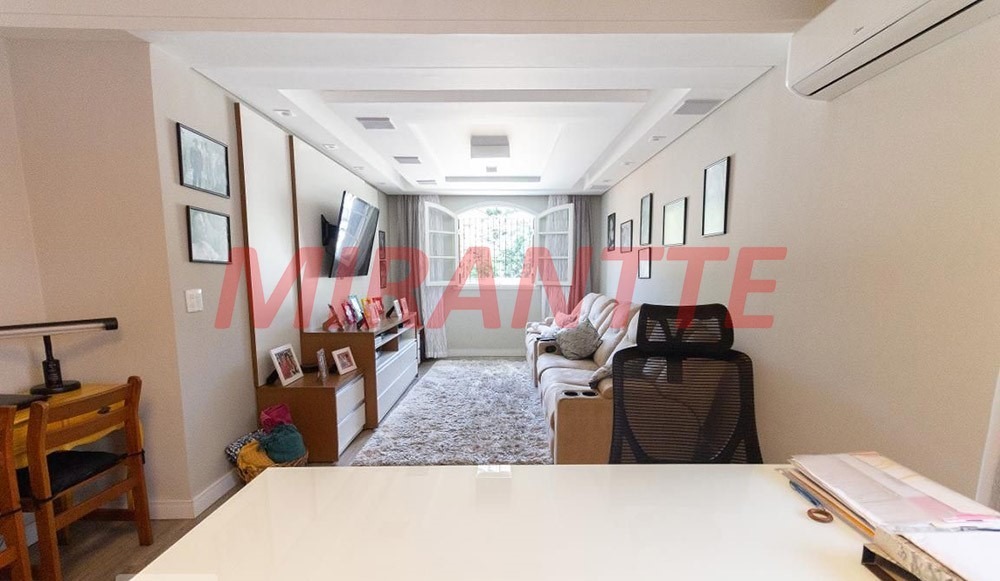 Sobrado de 299m² com 4 quartos em Barro Branco