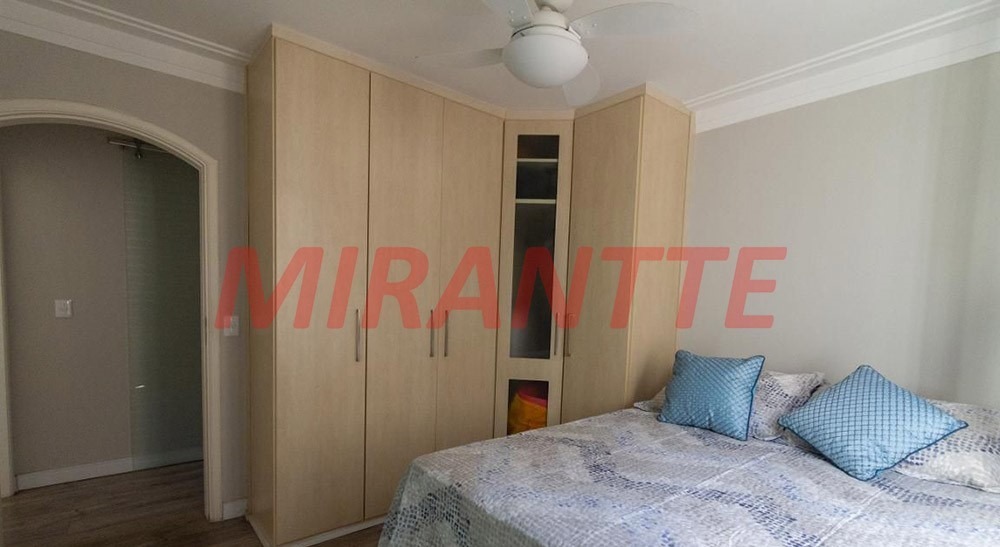 Sobrado de 299m² com 4 quartos em Barro Branco
