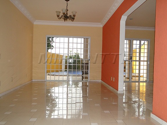 Sobrado de 166m² com 3 quartos em Jardim São Bento
