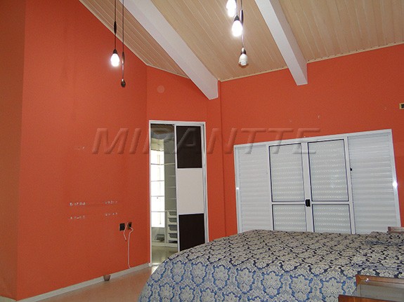 Sobrado de 166m² com 3 quartos em Jardim São Bento