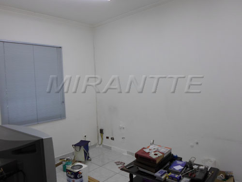 Sobrado de 400m² com 3 quartos em Santana