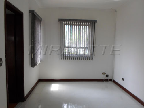 Sobrado de 400m² com 3 quartos em Santana