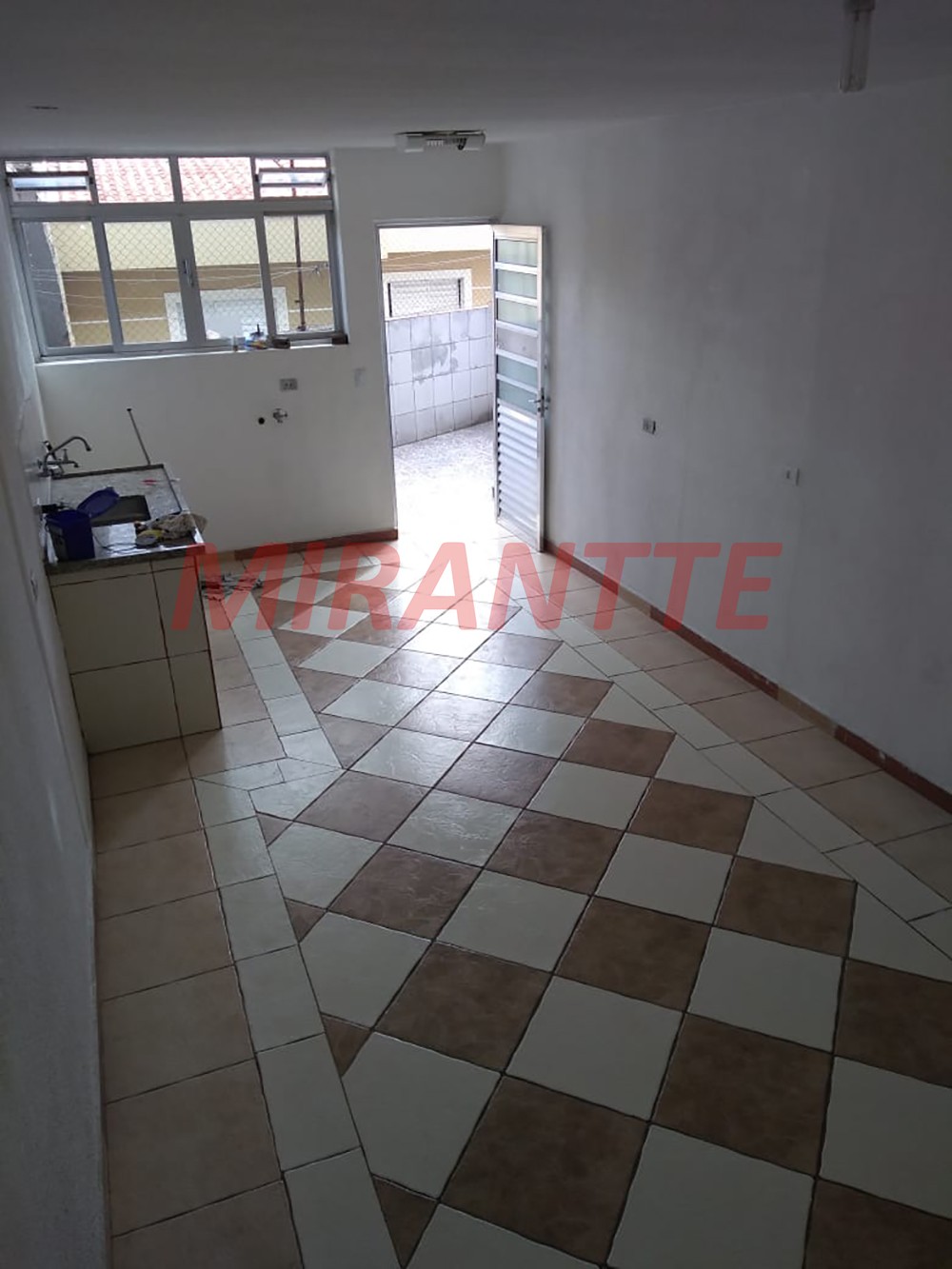 Casa terrea de 130m² com 3 quartos em Vila Nivi