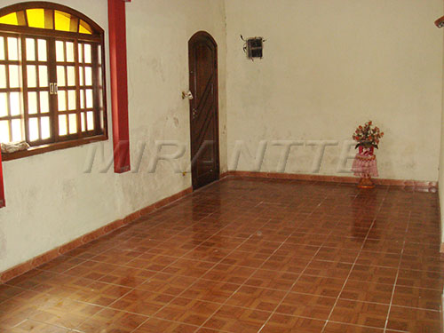 Casa terrea com 4 quartos em Horto Florestal