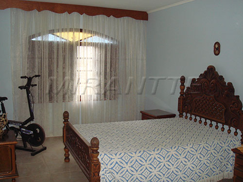 Casa terrea com 4 quartos em Horto Florestal