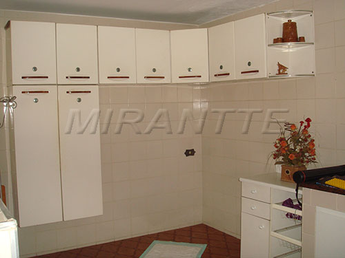 Casa terrea com 4 quartos em Horto Florestal