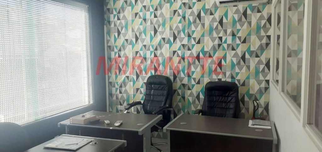 Comercial de 350m² em Santana