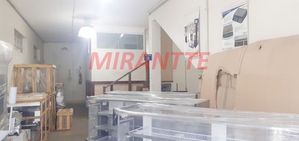 Comercial de 350m² em Santana
