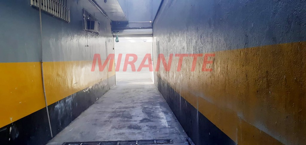 Comercial de 350m² em Santana