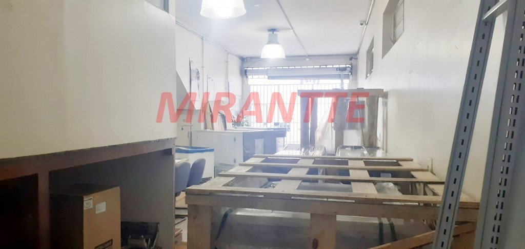 Comercial de 350m² em Santana