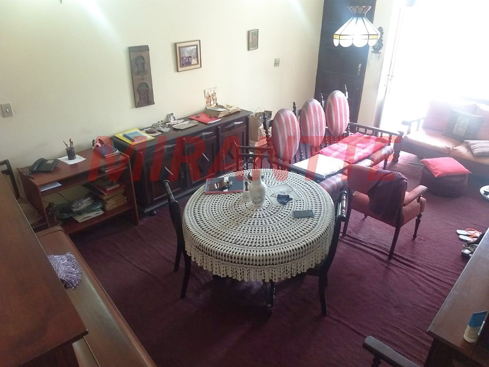 Sobrado de 137m² com 3 quartos em Santana