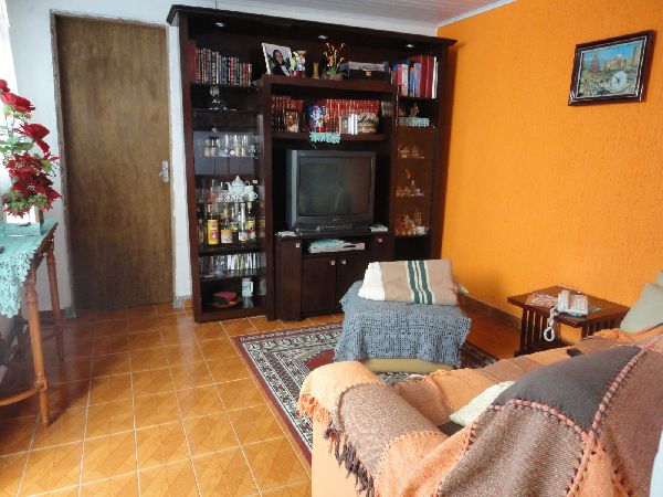 Casa terrea com 3 quartos em Vila Gustavo