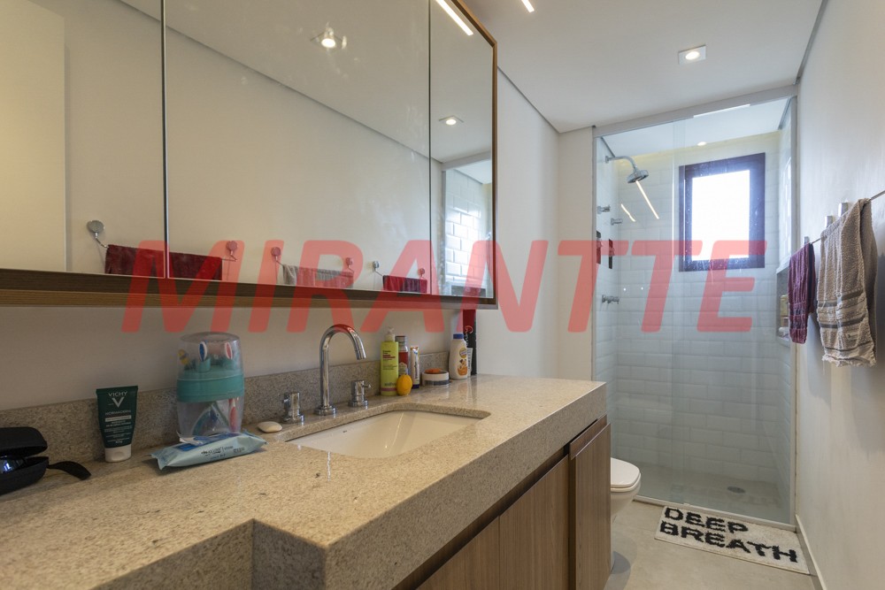 Apartamento com 3 quartos em Santana