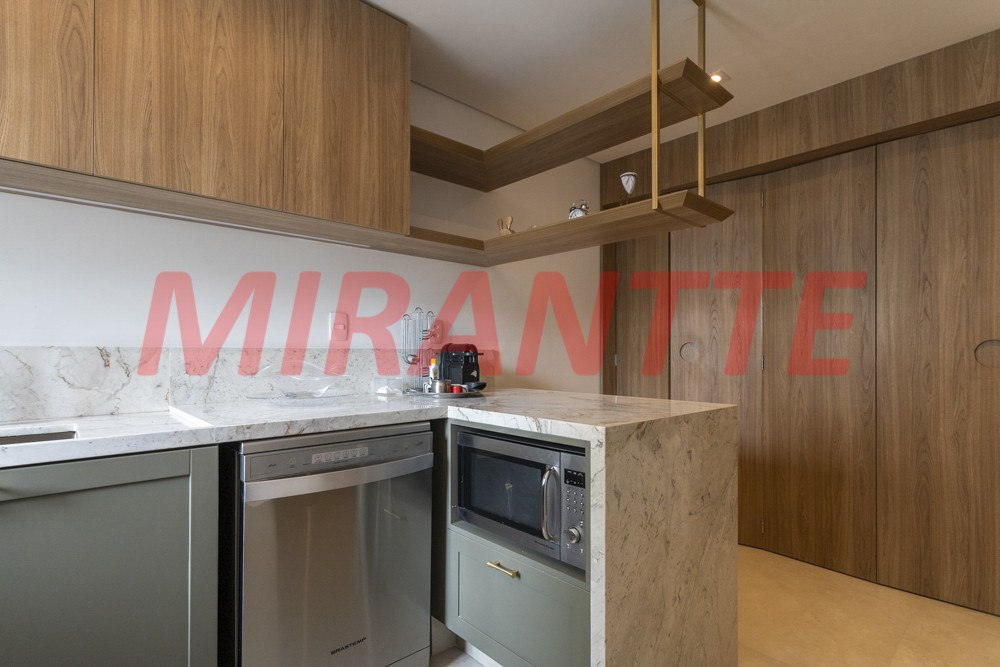 Apartamento com 3 quartos em Santana