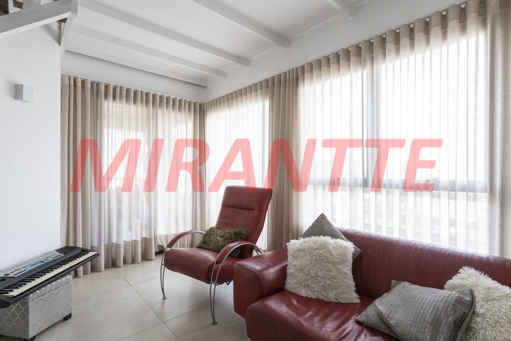 Apartamento com 3 quartos em Santana