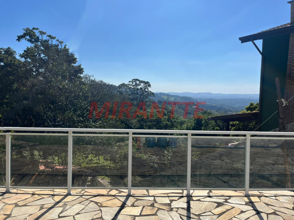 Casa terrea de 250m² com 3 quartos em Serra da Cantareira