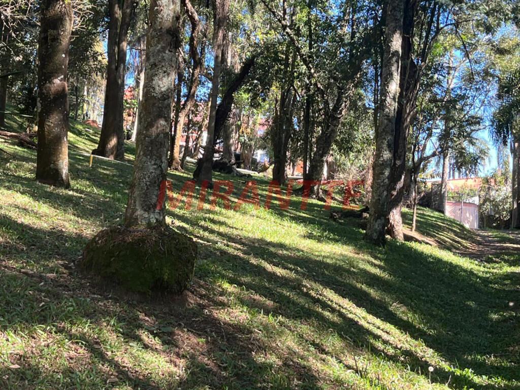 Casa terrea de 250m² com 3 quartos em Serra da Cantareira