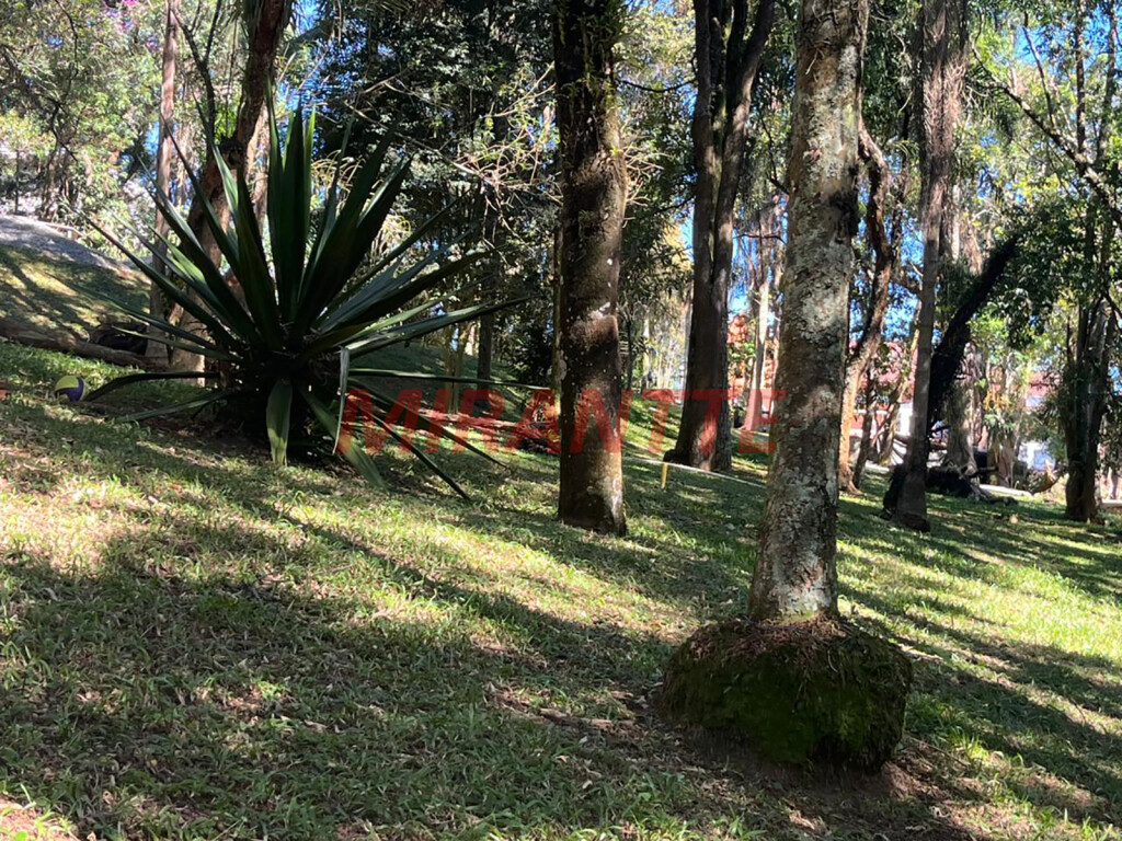 Casa terrea de 250m² com 3 quartos em Serra da Cantareira
