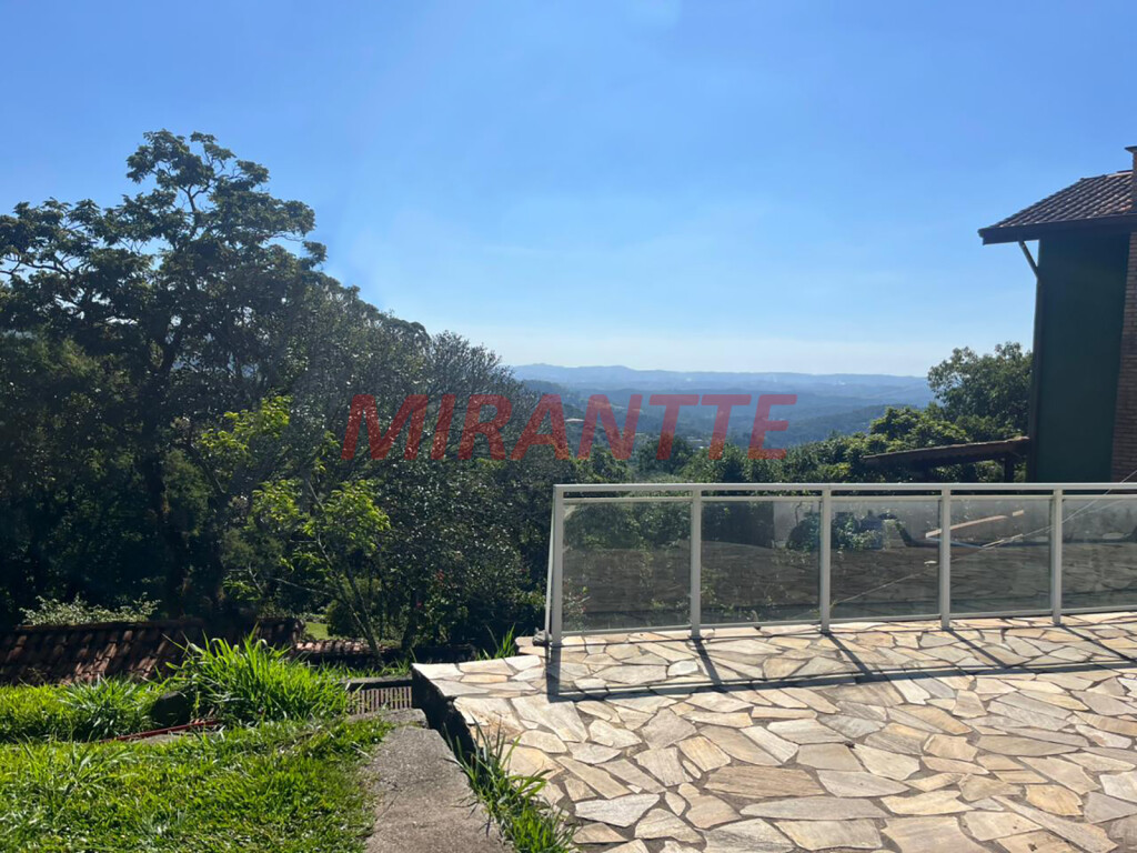 Casa terrea de 250m² com 3 quartos em Serra da Cantareira