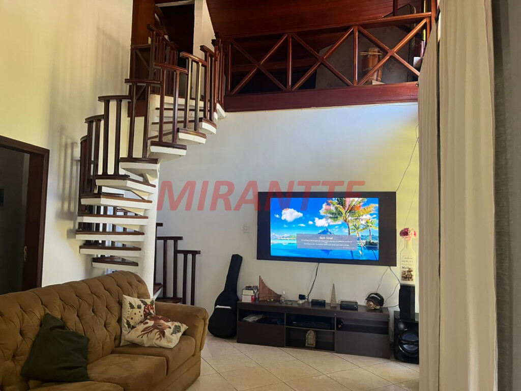 Casa terrea de 250m² com 3 quartos em Serra da Cantareira