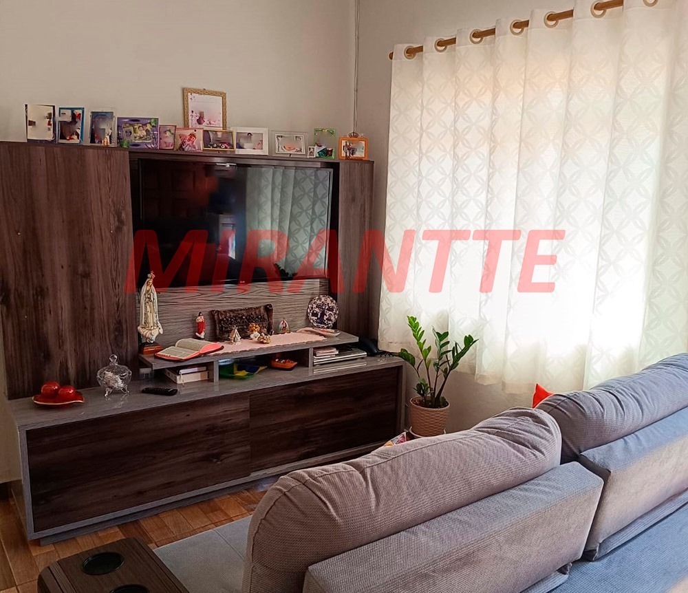 Casa terrea de 100m² com 5 quartos em Vila Nilo