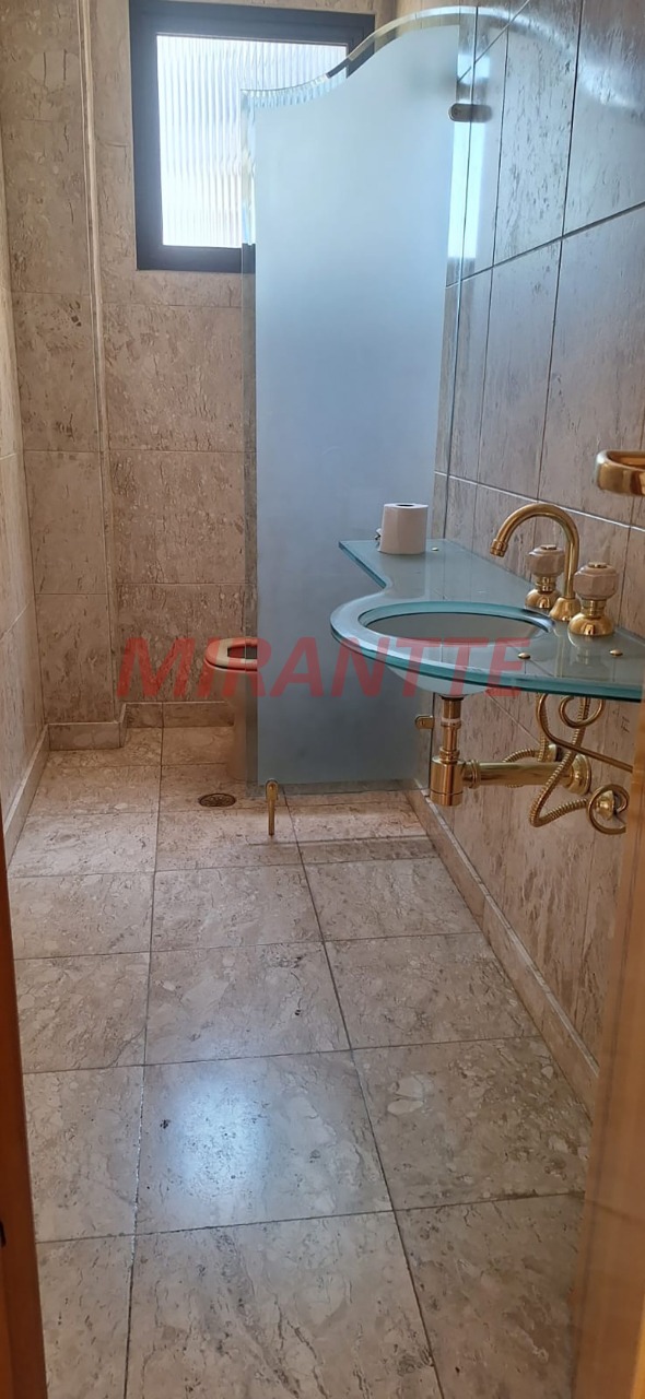 Apartamento de 245m² com 4 quartos em Água Fria