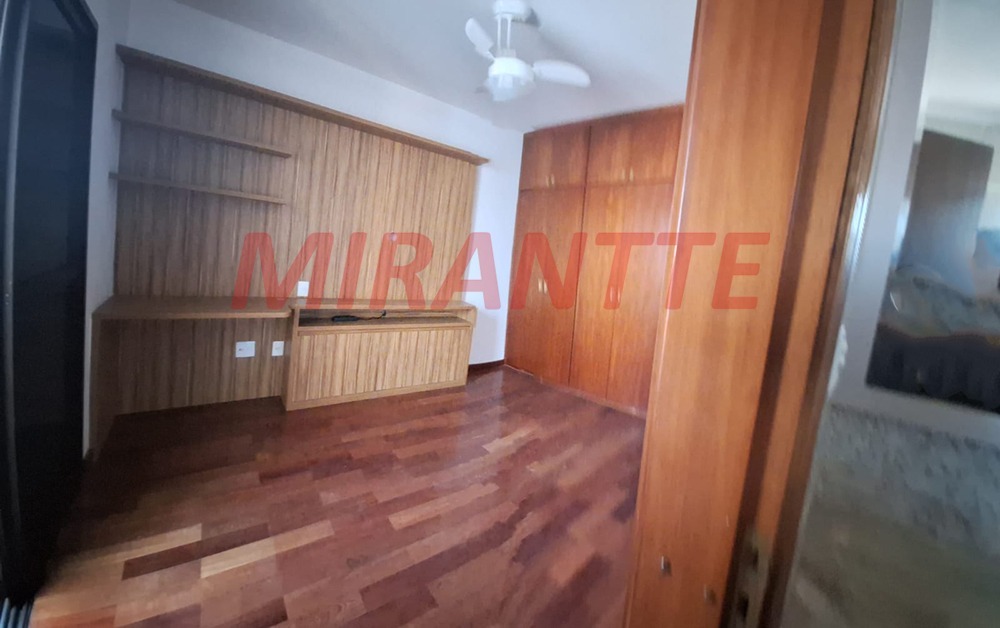 Apartamento de 245m² com 4 quartos em Água Fria