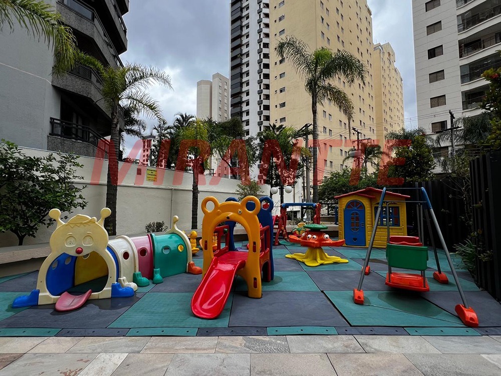 Apartamento de 140m² com 3 quartos em Santa Teresinha