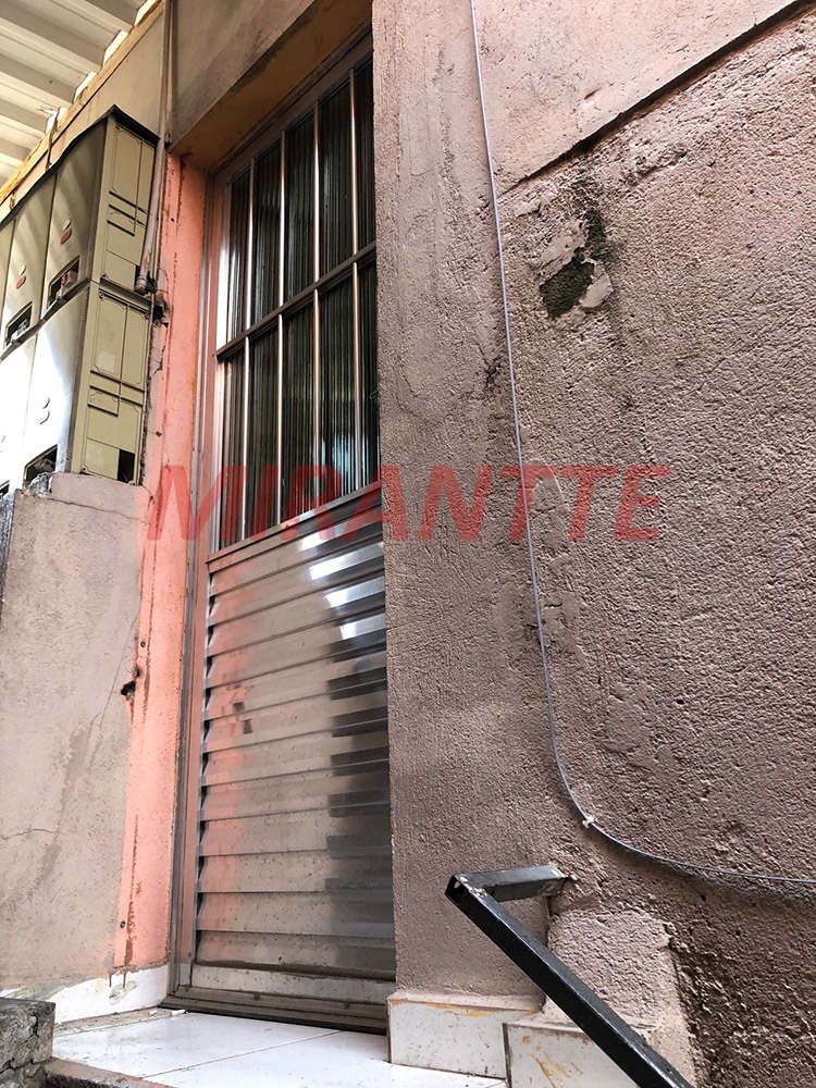 Cond. fechado de 126m² com 8 quartos em Imirim