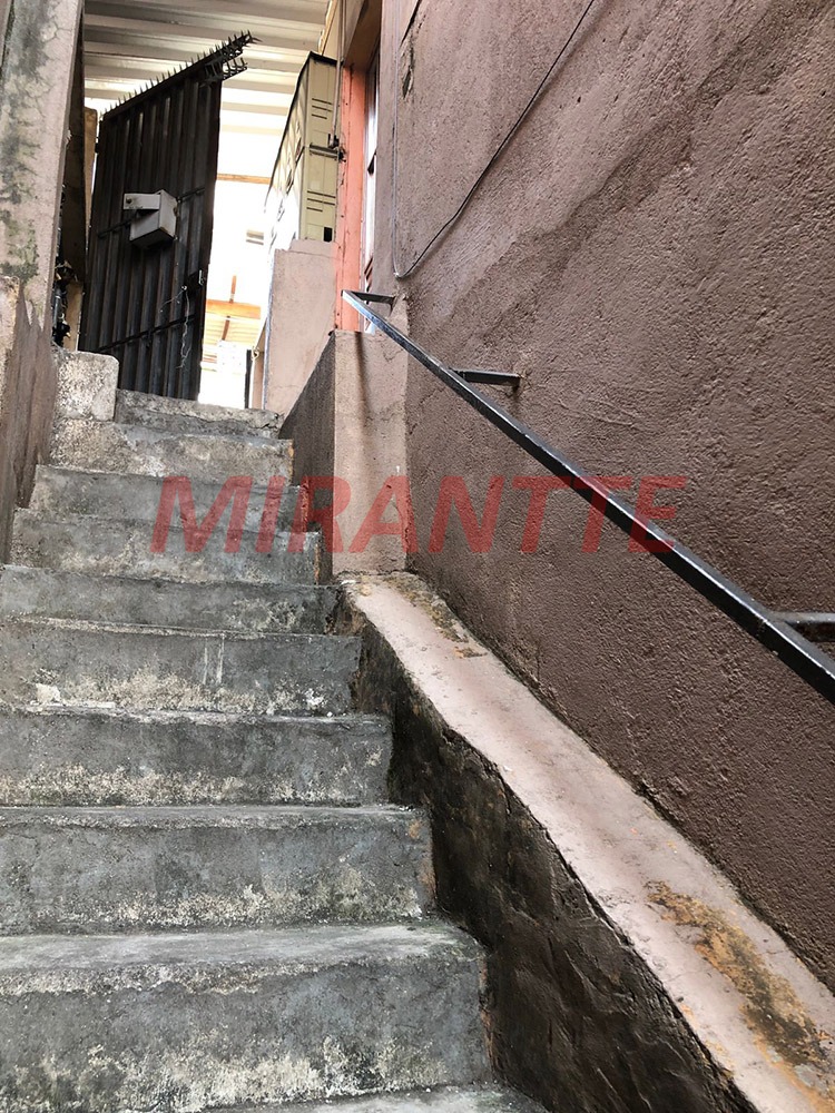 Cond. fechado de 126m² com 8 quartos em Imirim