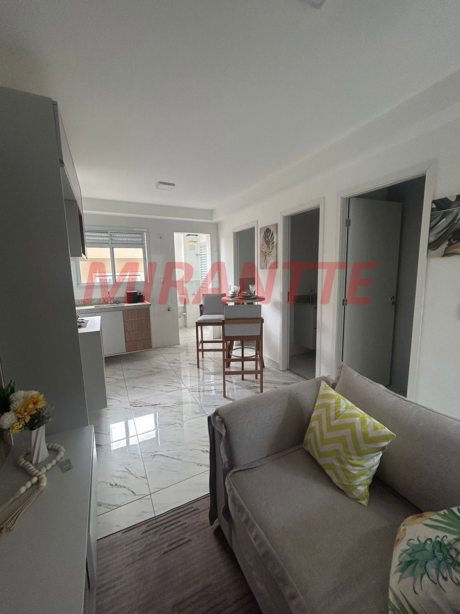 Apartamento de 35.3m² com 2 quartos em Vila Aurora (Zona Norte)