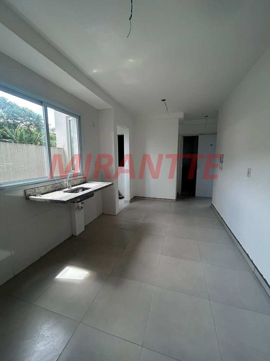 Apartamento de 43m² com 2 quartos em Vila Aurora (Zona Norte)