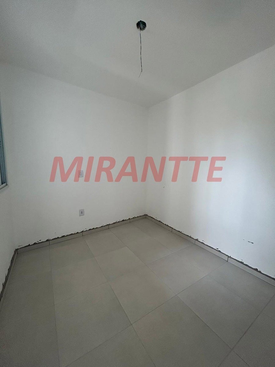 Apartamento de 43m² com 2 quartos em Vila Aurora (Zona Norte)