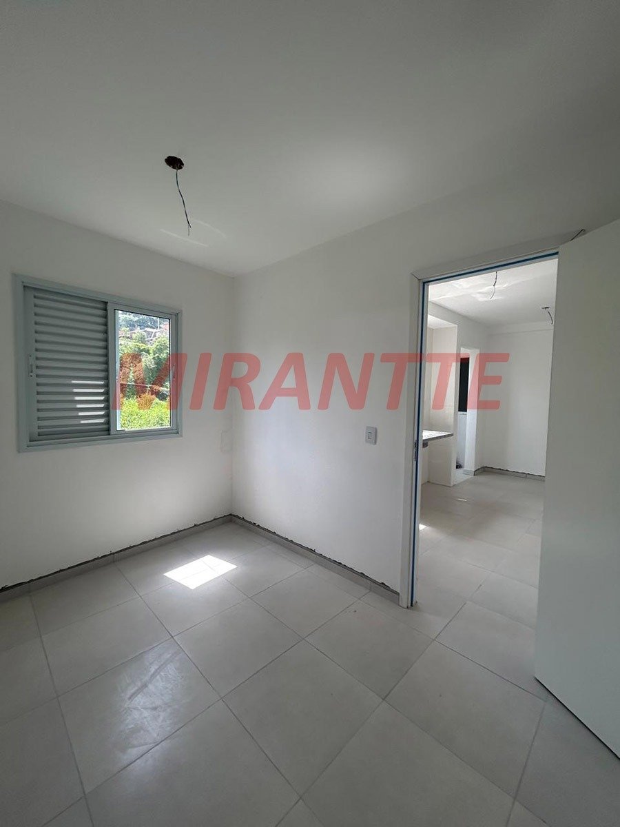 Apartamento de 43m² com 2 quartos em Vila Aurora (Zona Norte)