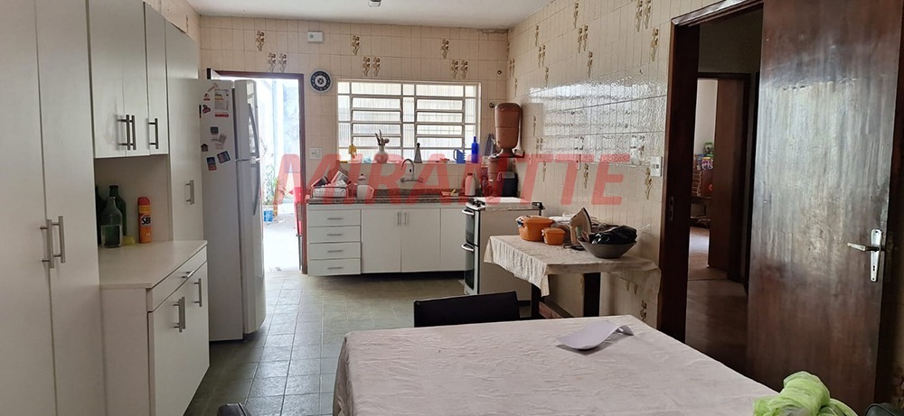 Sobrado de 239m² com 3 quartos em Jardim Bibi