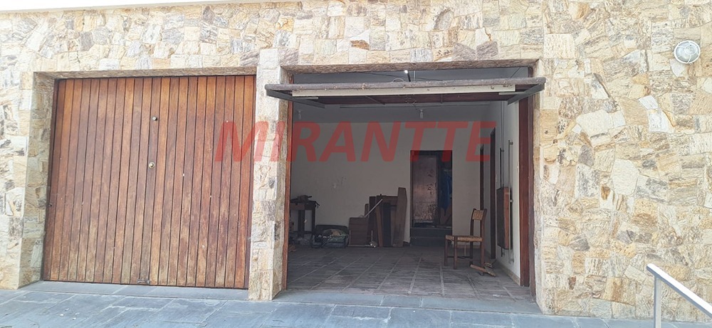 Sobrado de 239m² com 3 quartos em Jardim Bibi