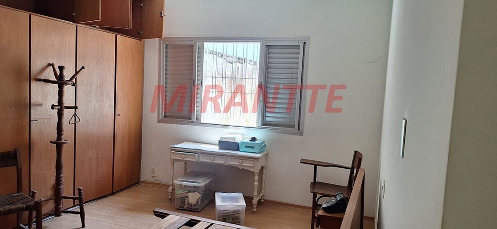 Sobrado de 239m² com 3 quartos em Jardim Bibi