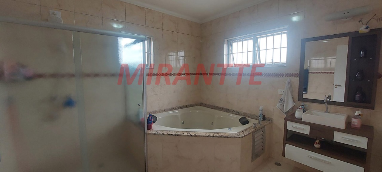 Sobrado de 315m² com 4 quartos em Vila Maria Alta